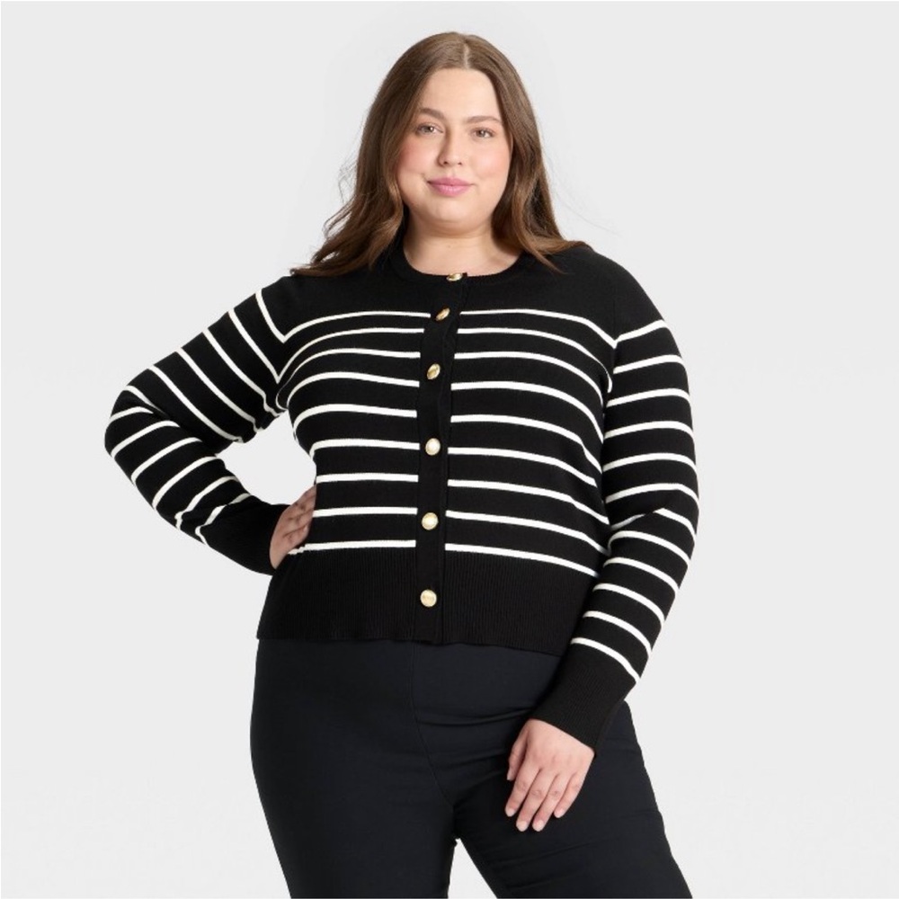Black and White Striped Women's Sweater